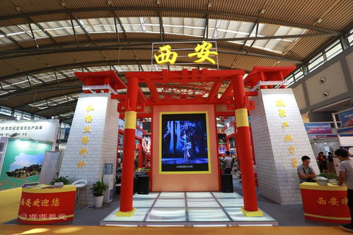 第九屆中國(guó)西部文化產(chǎn)業(yè)博覽會(huì)側(cè)記 文創(chuàng)產(chǎn)品爭(zhēng)奇斗艷，數(shù)字文化創(chuàng)意引領(lǐng)未來(lái)